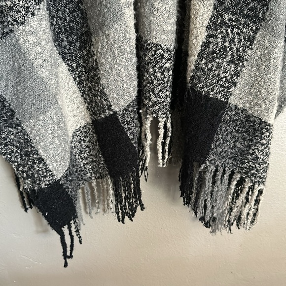 Plaid boho poncho - Picture 5 of 6